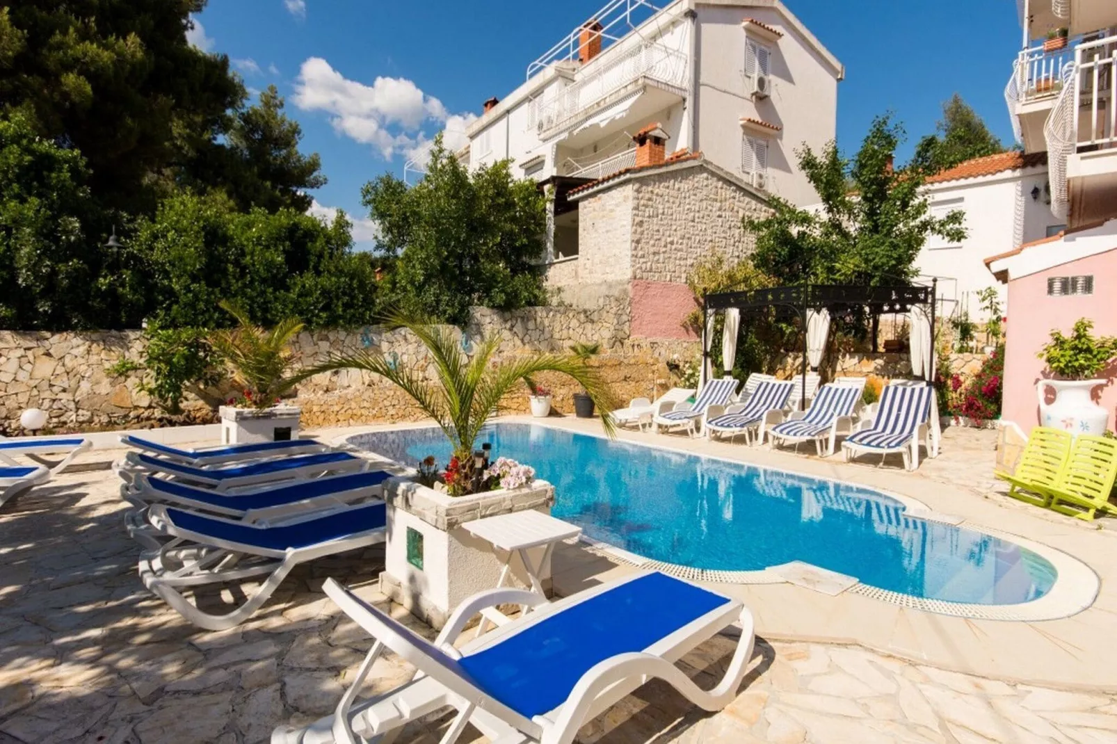Villa Stil - Studio Apartment with Balcony and Sea View 101-Pool