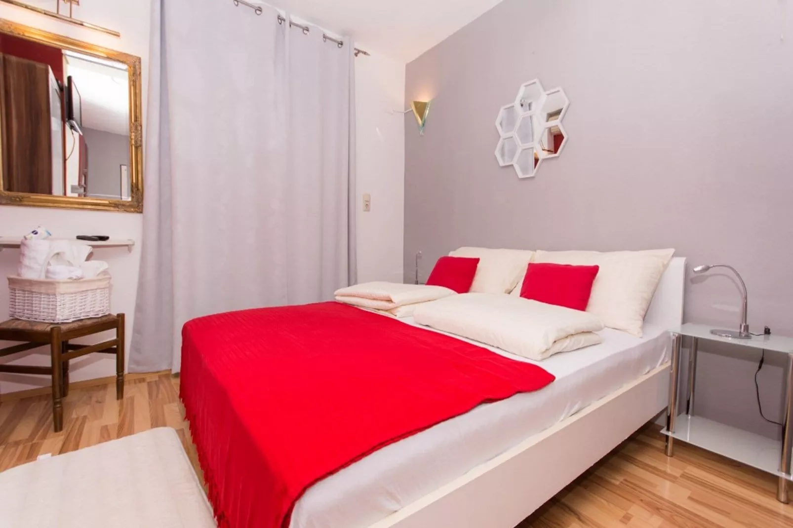 Villa Stil - Studio Apartment with Balcony and Sea View 103-Bedroom