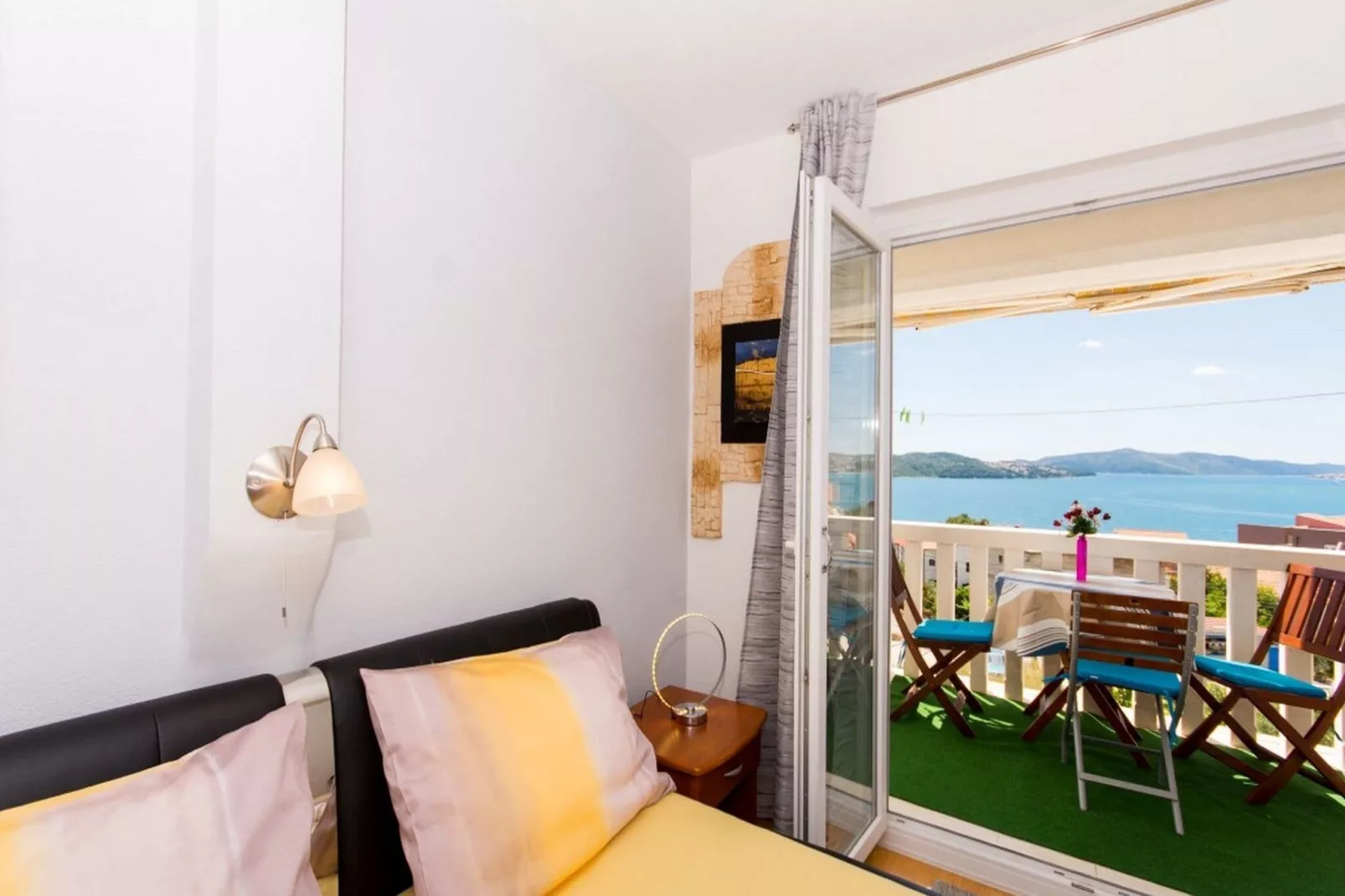 Villa Stil - One Bedroom Apartment with Balcony and Sea View 104 (Luxsor)-Bedroom
