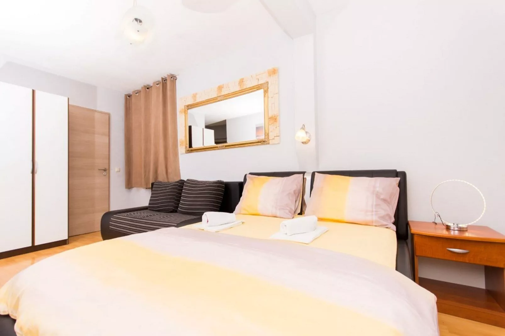 Villa Stil - One Bedroom Apartment with Balcony and Sea View 104 (Luxsor)-Bedroom