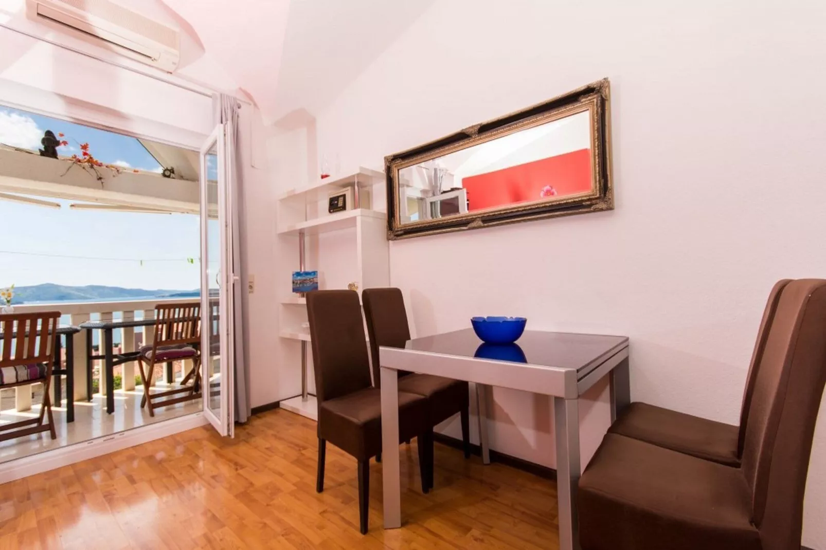 Villa Stil - Two Bedroom Apartment with Balcony and Sea View 203 (President)-Indoor