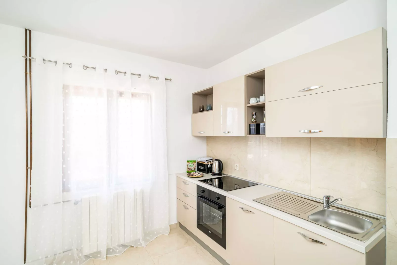 Villa Niko - Three bedroom villa with swimming pool-Kitchen