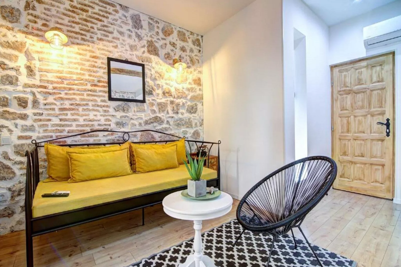 History House Moja Ti 1830 - Deluxe Apartment (Gorica)-Living room