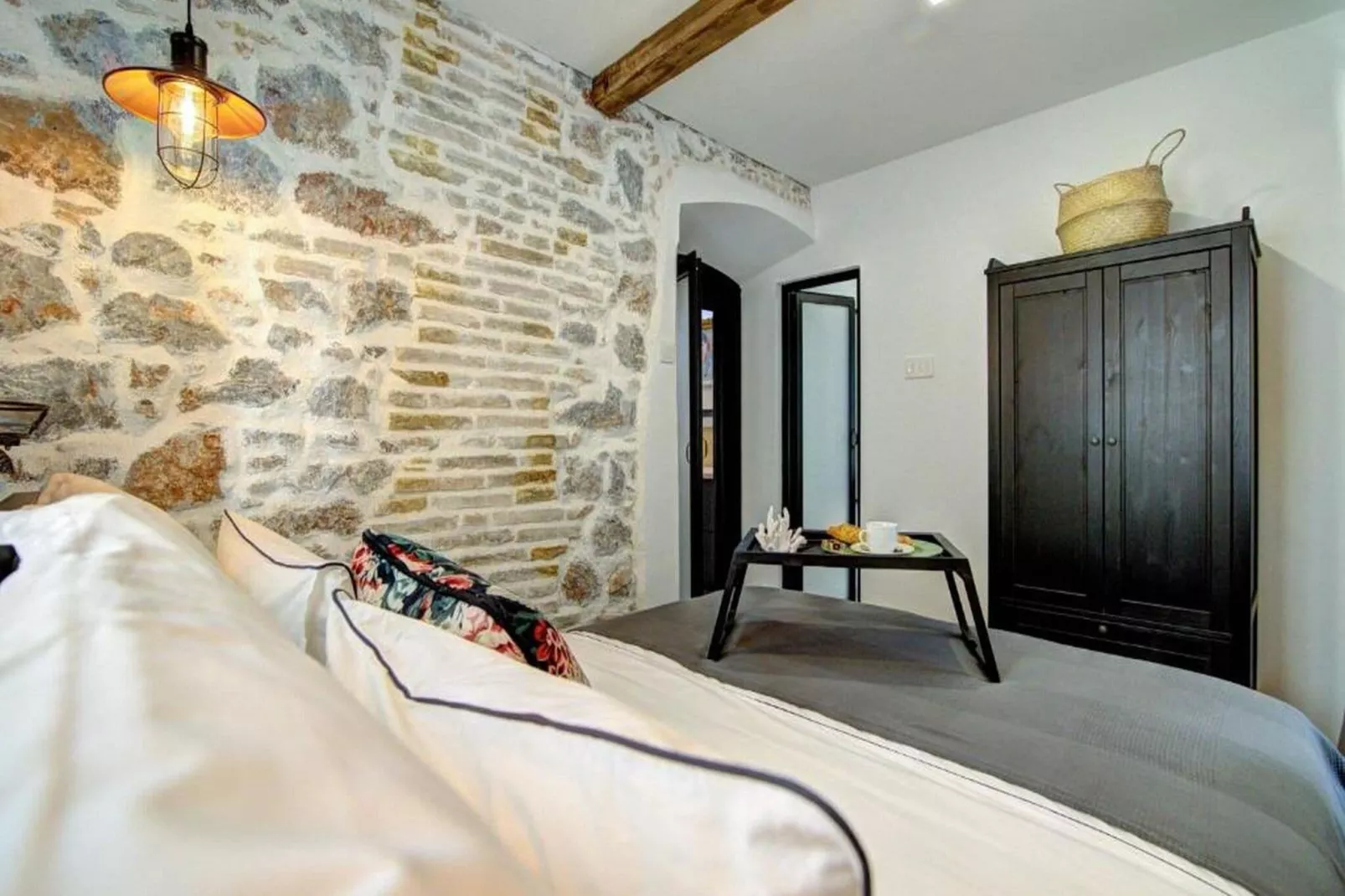 History House Moja Ti 1830 - Deluxe Apartment (Gorica)-Bedroom