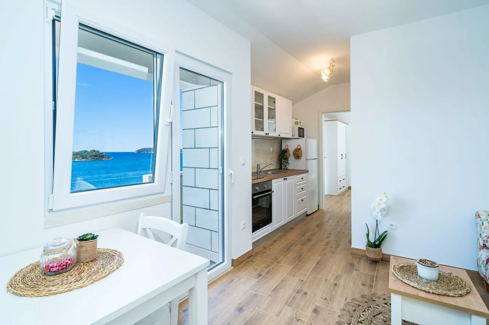 Apartments Lovro - One bedroom apartment with Balcony and Sea View (3)-Indoor