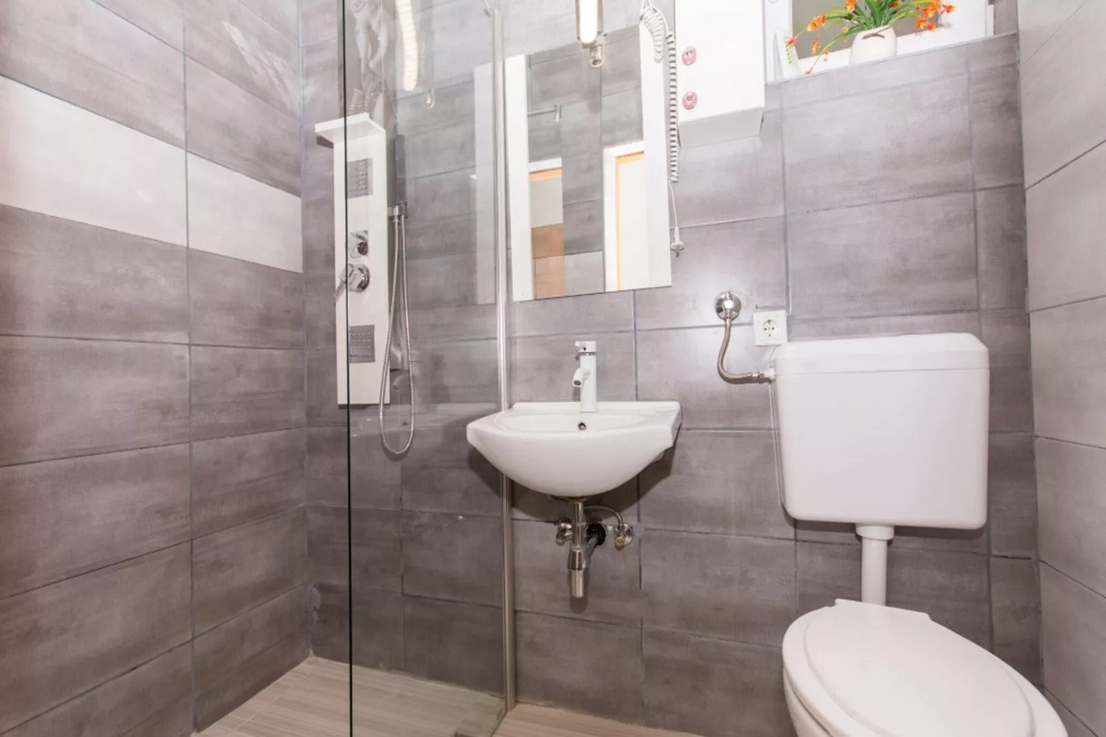 Villa Stil - Studio Apartment with Balcony and Sea View 201-Bathroom