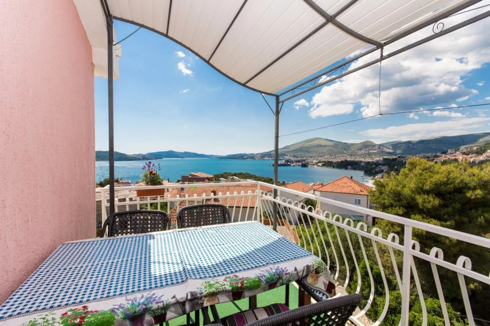 Villa Stil - One Bedroom Apartment with Balcony and Sea View 202-Terrace balcony