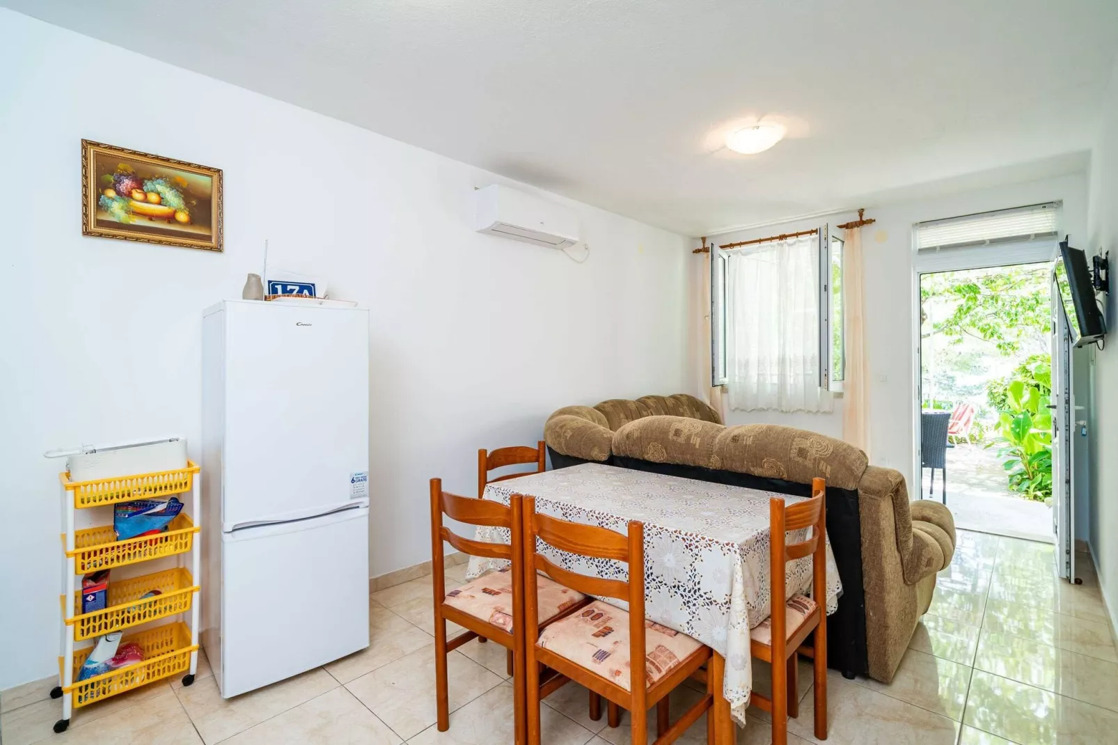 Apartments Zarac - One Bedroom Apartment with Terrace-Kitchen
