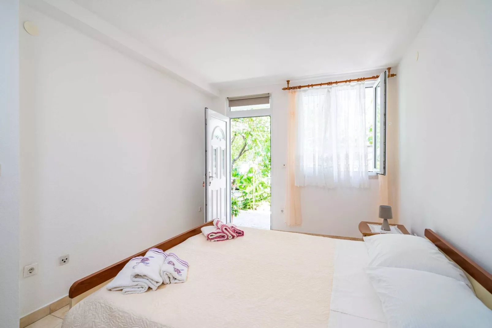 Apartments Zarac - One Bedroom Apartment with Terrace-Bedroom