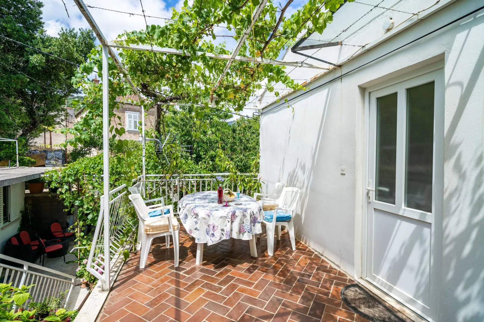 Apartments Zarac - One Bedroom Apartment with Balcony and Sea View (Milanka)-Terrace balcony