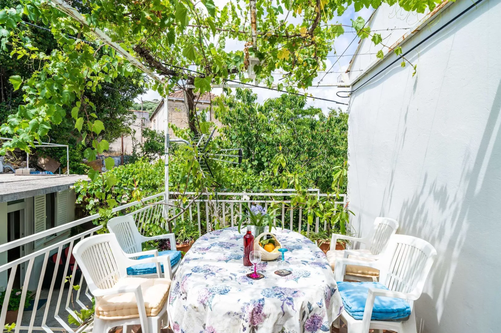 Apartments Zarac - One Bedroom Apartment with Balcony and Sea View (Milanka)-Terrace