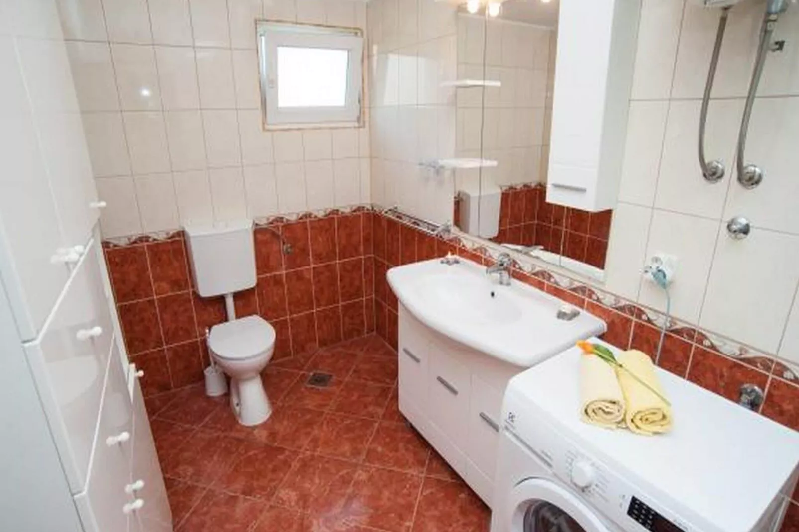 Apartment Spalato - Three Bedroom Apartment with Terrace-Bathroom