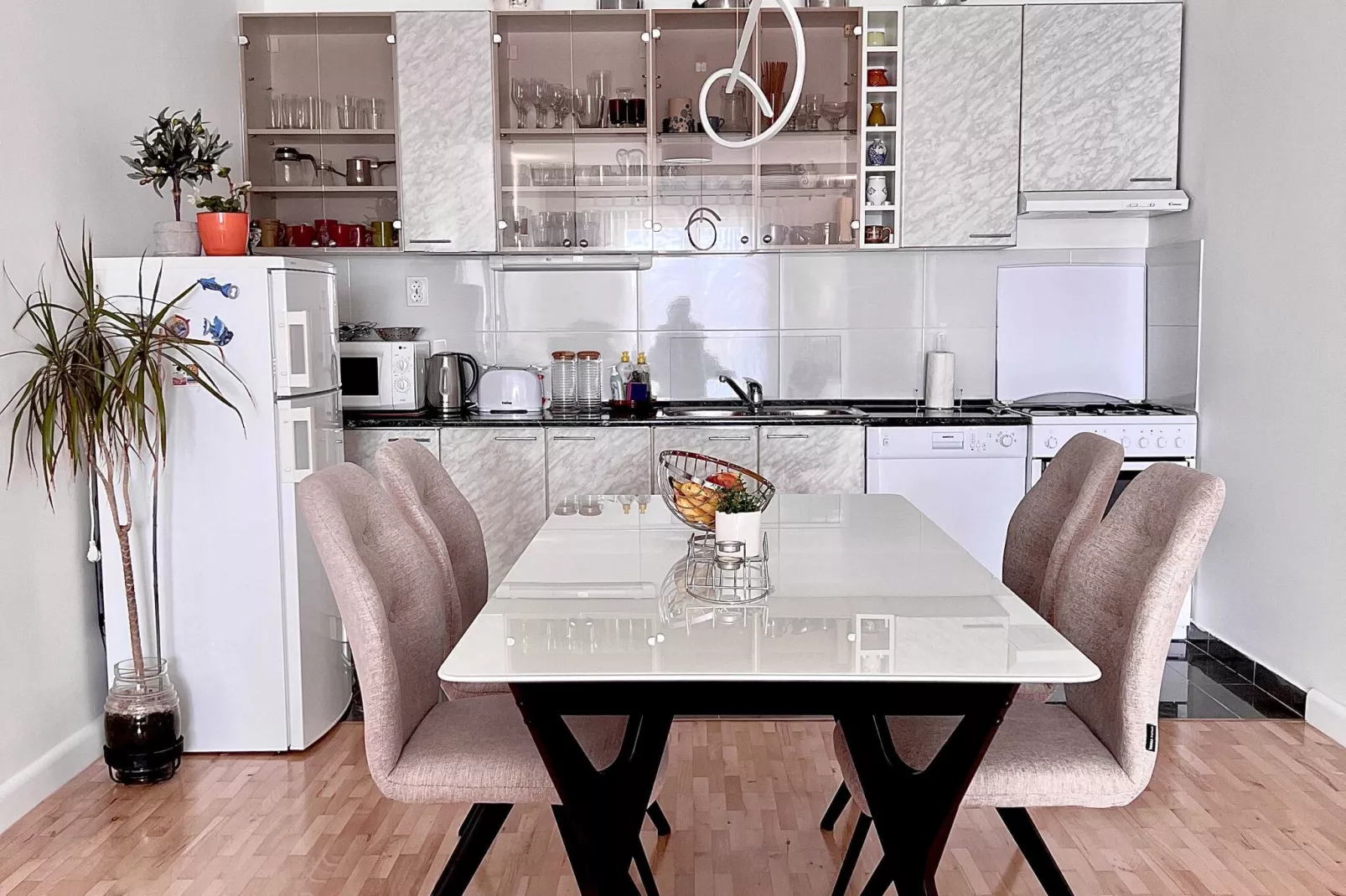 Apartment Lana - Two Bedroom Apartment with Terrace and Sea View-Kitchen