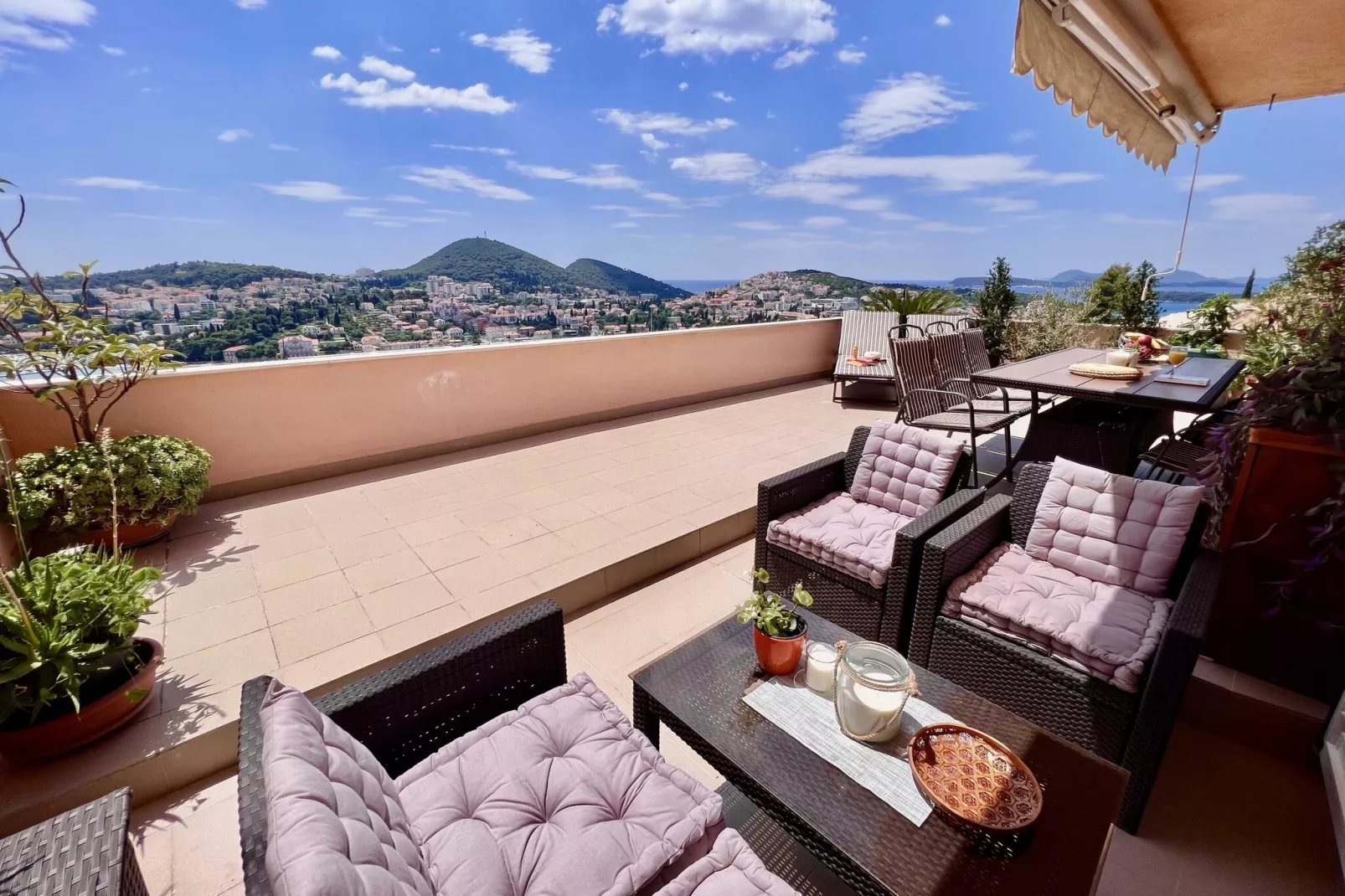 Apartment Lana - Two Bedroom Apartment with Terrace and Sea View-Terrace