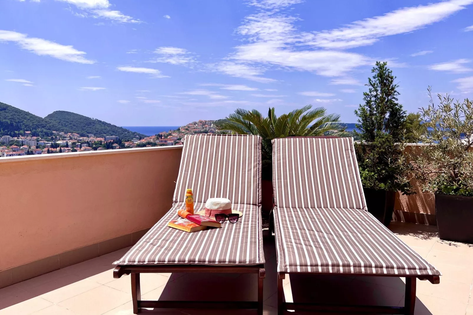 Apartment Lana - Two Bedroom Apartment with Terrace and Sea View-Terrace