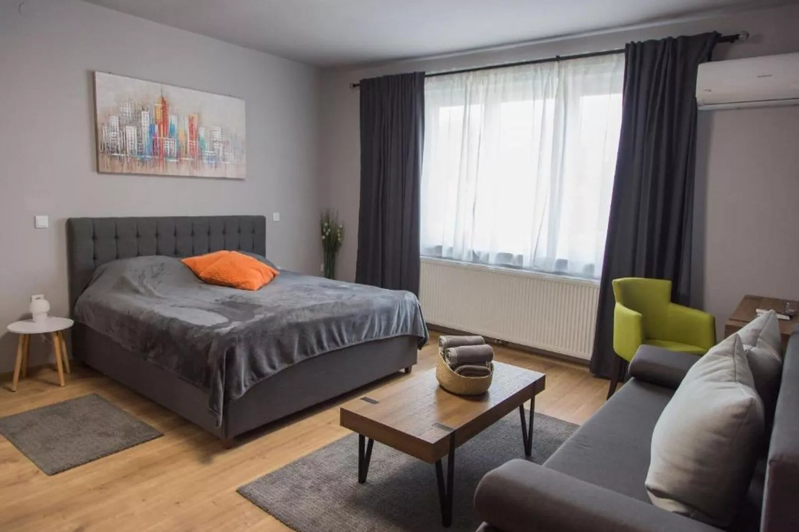 Holiday Home Thesaurum - Four Bedroom Holiday Home with Swimming Pool-Bedroom