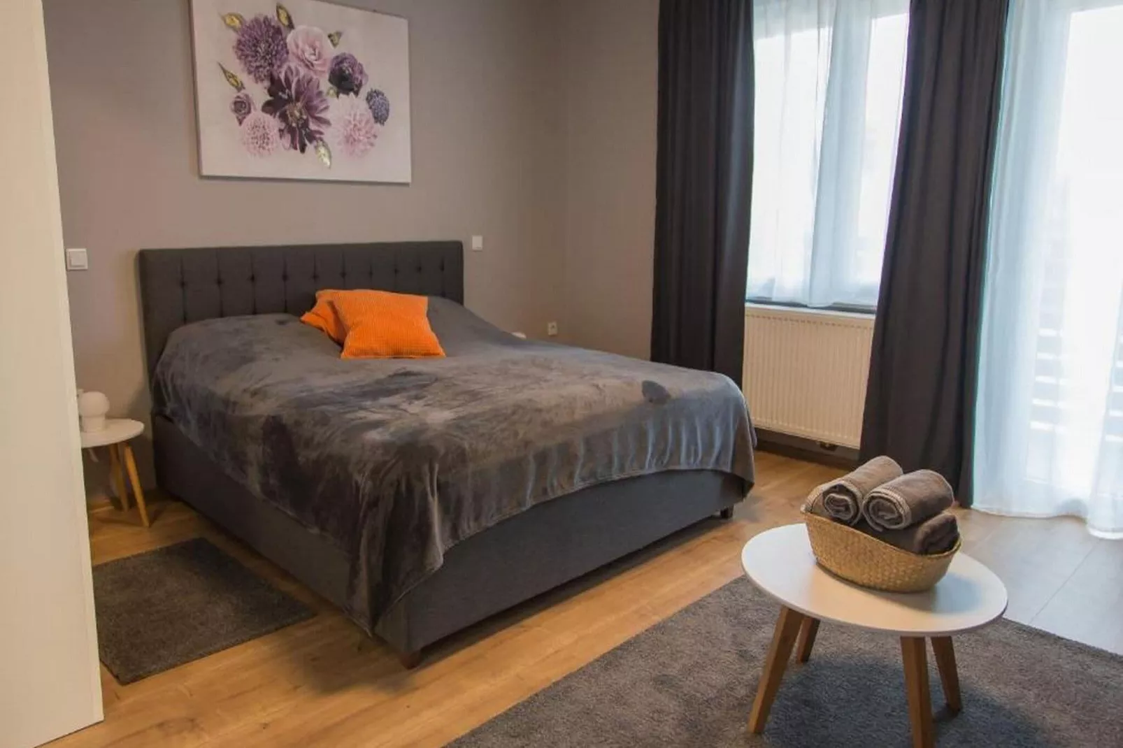 Holiday Home Thesaurum - Four Bedroom Holiday Home with Swimming Pool-Bedroom