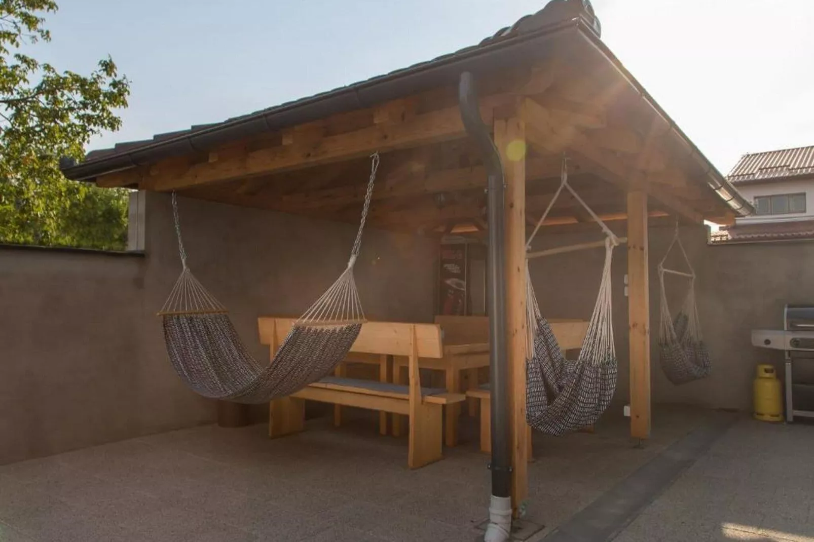 Holiday Home Thesaurum - Four Bedroom Holiday Home with Swimming Pool-Outdoor