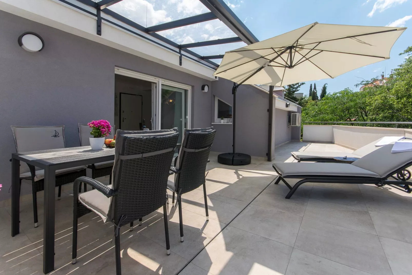Apartment Gloria - One Bedroom Apartment with Terrace-Terrasse