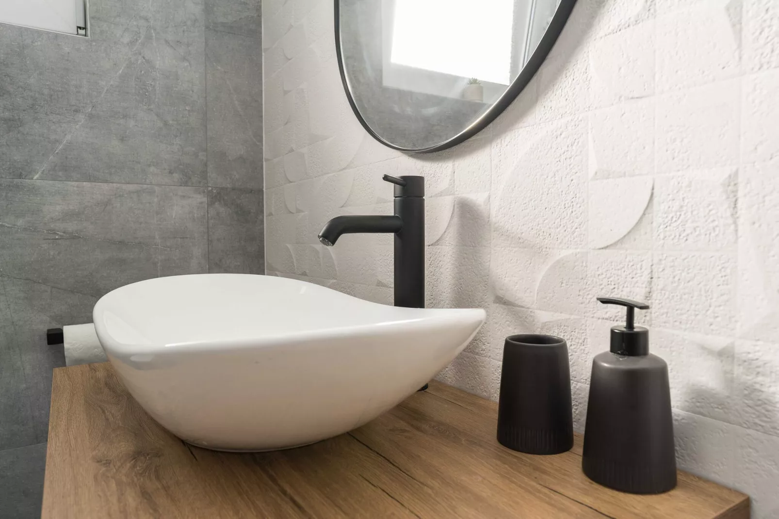 Luxury D Apartments - Two Bedroom Apartment with Terrace A1-Bathroom