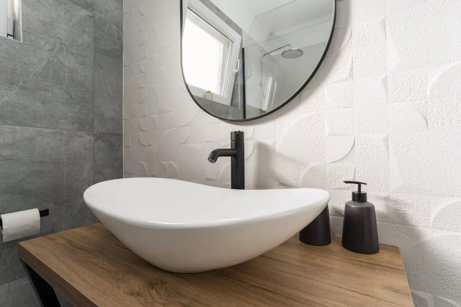 Luxury D Apartments - Two Bedroom Apartment with Terrace A1-Bathroom