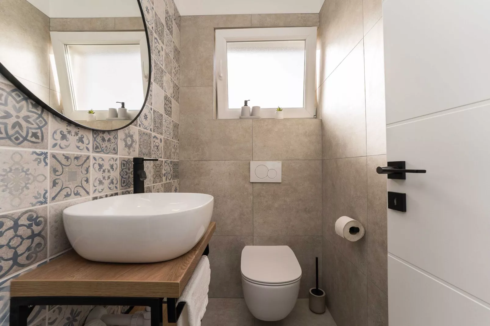Luxury D Apartments - Two Bedroom Apartment with Terrace A1-Bathroom