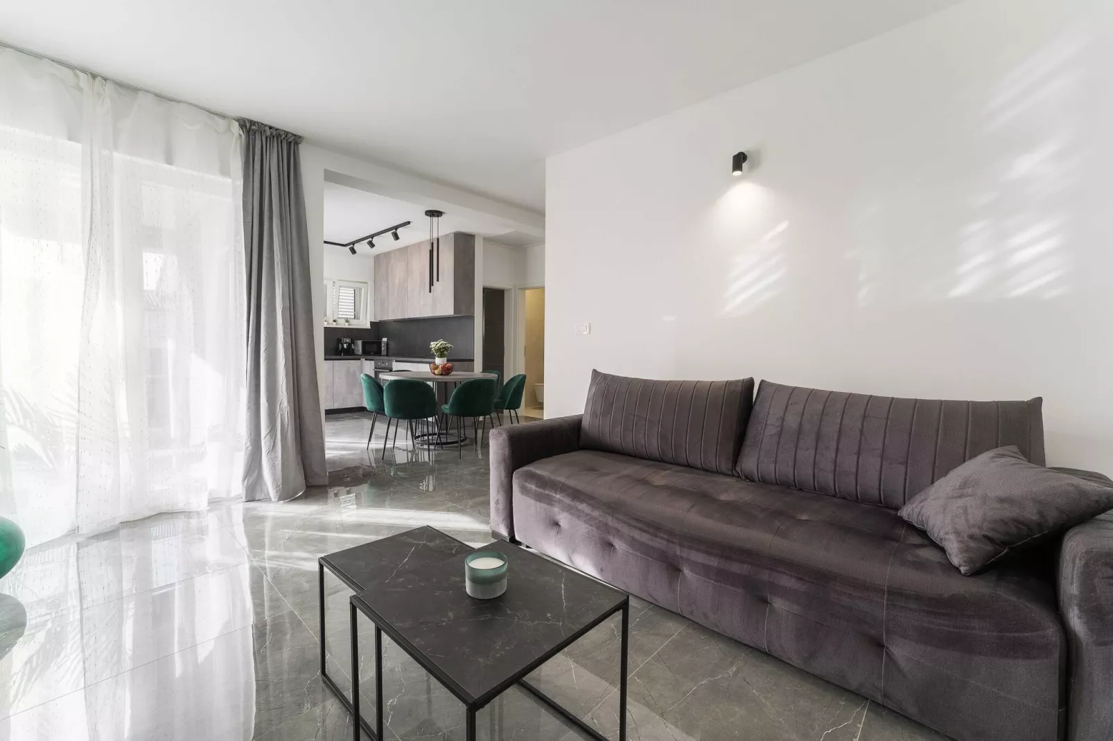 Luxury D Apartments - Luxury Two Bedroom Apartment with Terrace A2-Living room