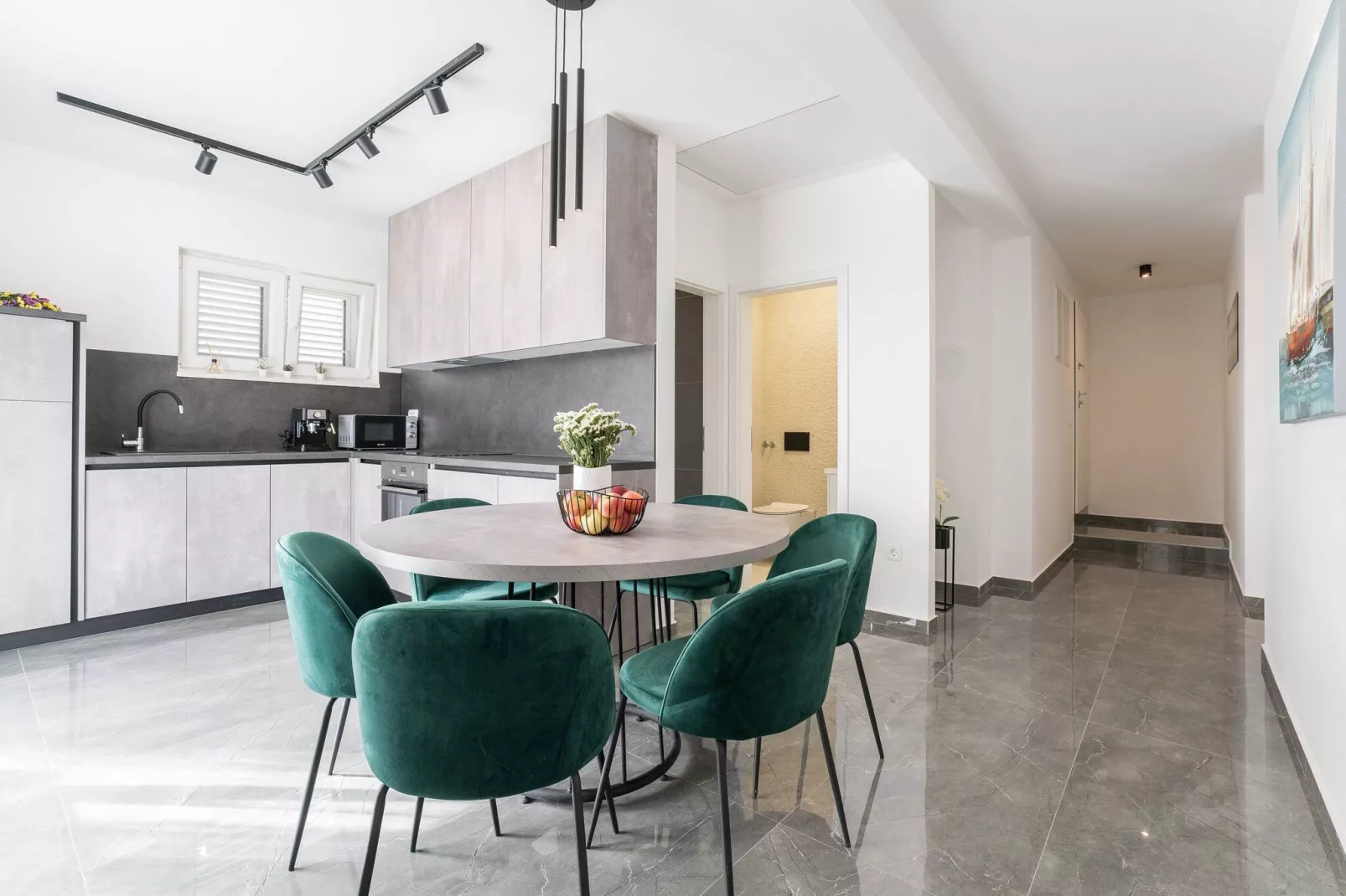Luxury D Apartments - Luxury Two Bedroom Apartment with Terrace A2-Dining room