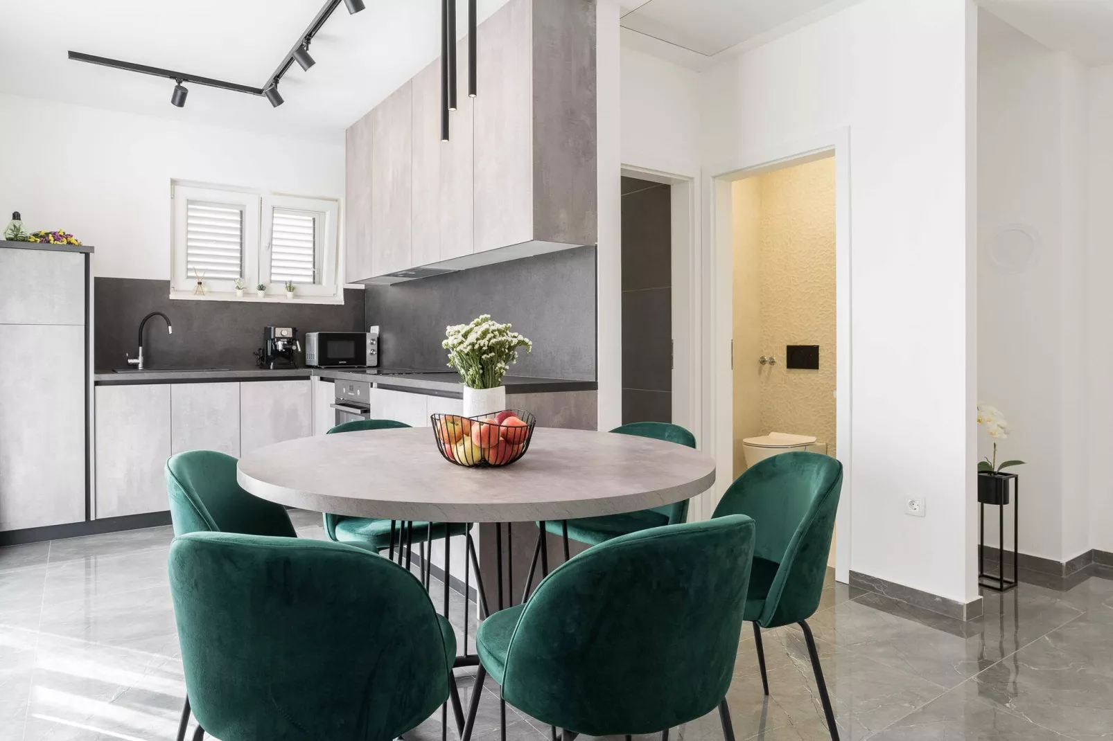 Luxury D Apartments - Luxury Two Bedroom Apartment with Terrace A2-Kitchen
