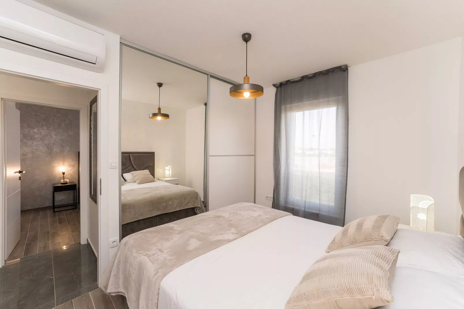 Luxury D Apartments - Luxury Two Bedroom Apartment with Terrace A2-Bedroom
