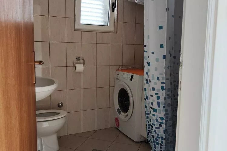 Holiday Home Maja - Four Bedroom Holiday Home with Terrace and Sea View-Badezimmer