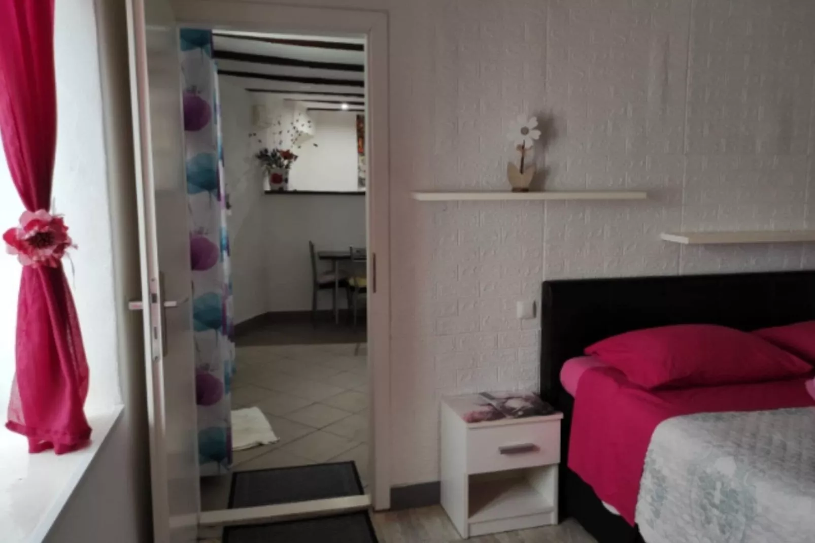 Apartment Abella - One Bedroom Apartment-Chambre