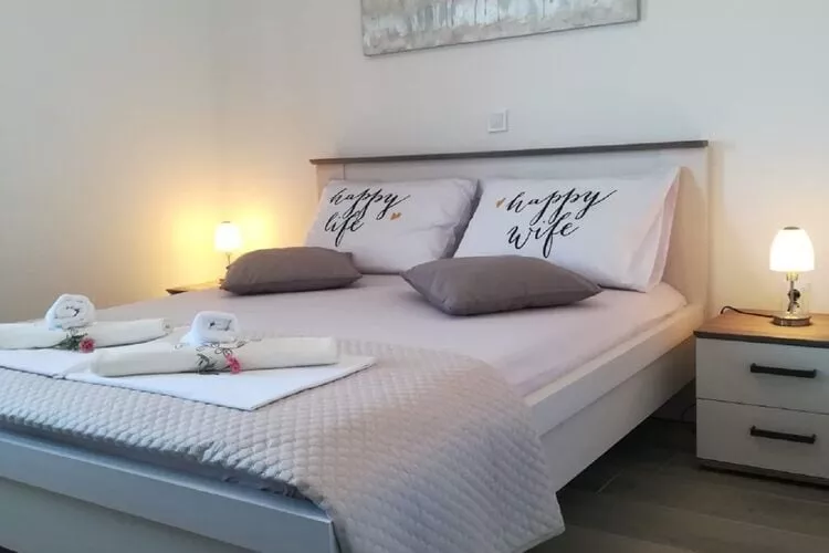Apartment Villa Bijele Stijene - Two Bedroom Apartment with Terrace and Sea View-Schlafzimmer
