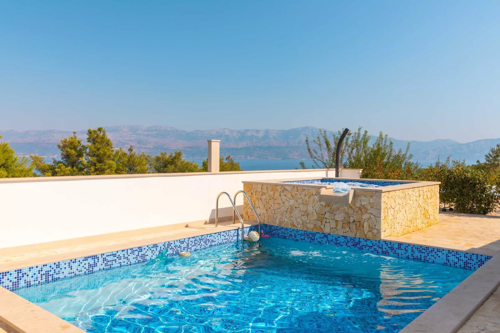 Villa Anabella - Four bedroom Villa with Swimming pool-Piscine