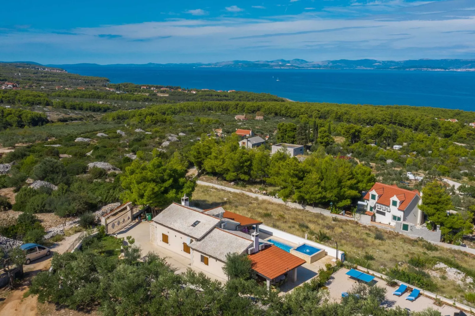Villa Anabella - Four bedroom Villa with Swimming pool-Vue