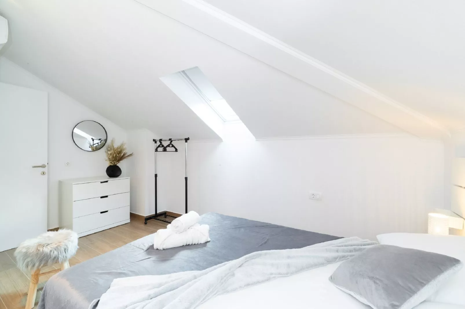 Apartment Dragojevic - Two bedroom  apartment with Terrace and Sea View-Bedroom