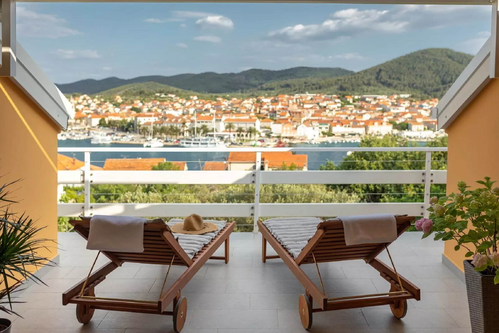 Apartment Dragojevic - Two bedroom  apartment with Terrace and Sea View-Terrace