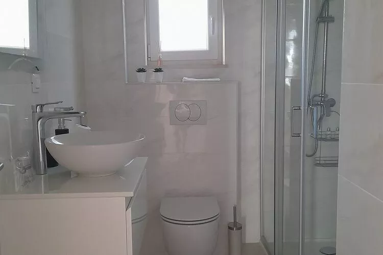 Holiday Home Sea Vision - Four Bedroom Holiday Home with Balcony and Sea View-Salle de bain