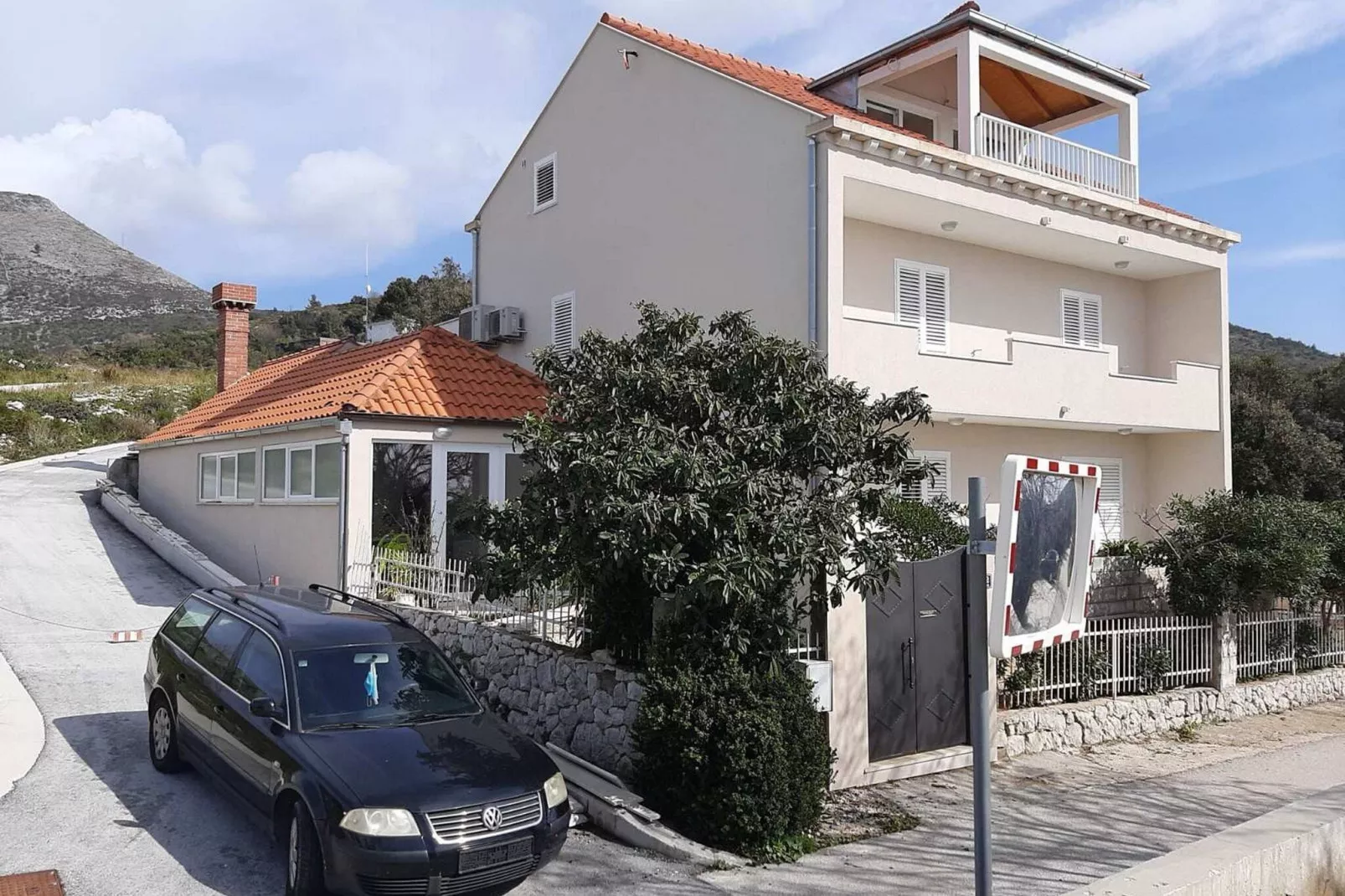 Holiday Home Sea Vision - Four Bedroom Holiday Home with Balcony and Sea View-Stationnement