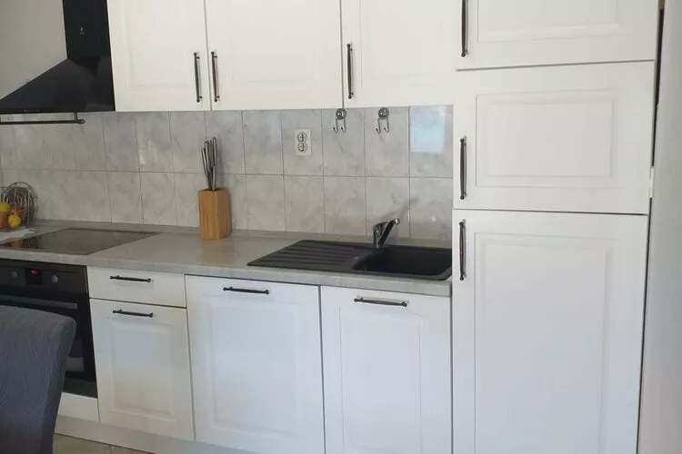 Apartments Nives - Three Bedroom Apartment with Balcony and Sea View (Kat)-Kitchen