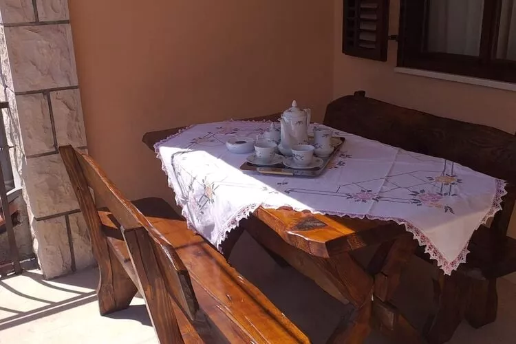 Apartments Nives - Three Bedroom Apartment with Balcony and Sea View (Kat)-Outdoor