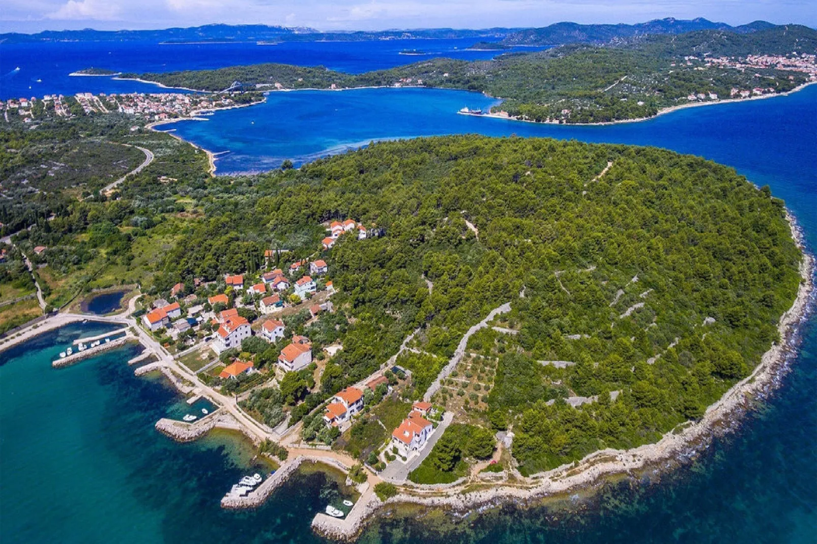 Apartments Lilly - Two Bedroom Apartment with Sea View and Terrace (A2)-Atmosphere