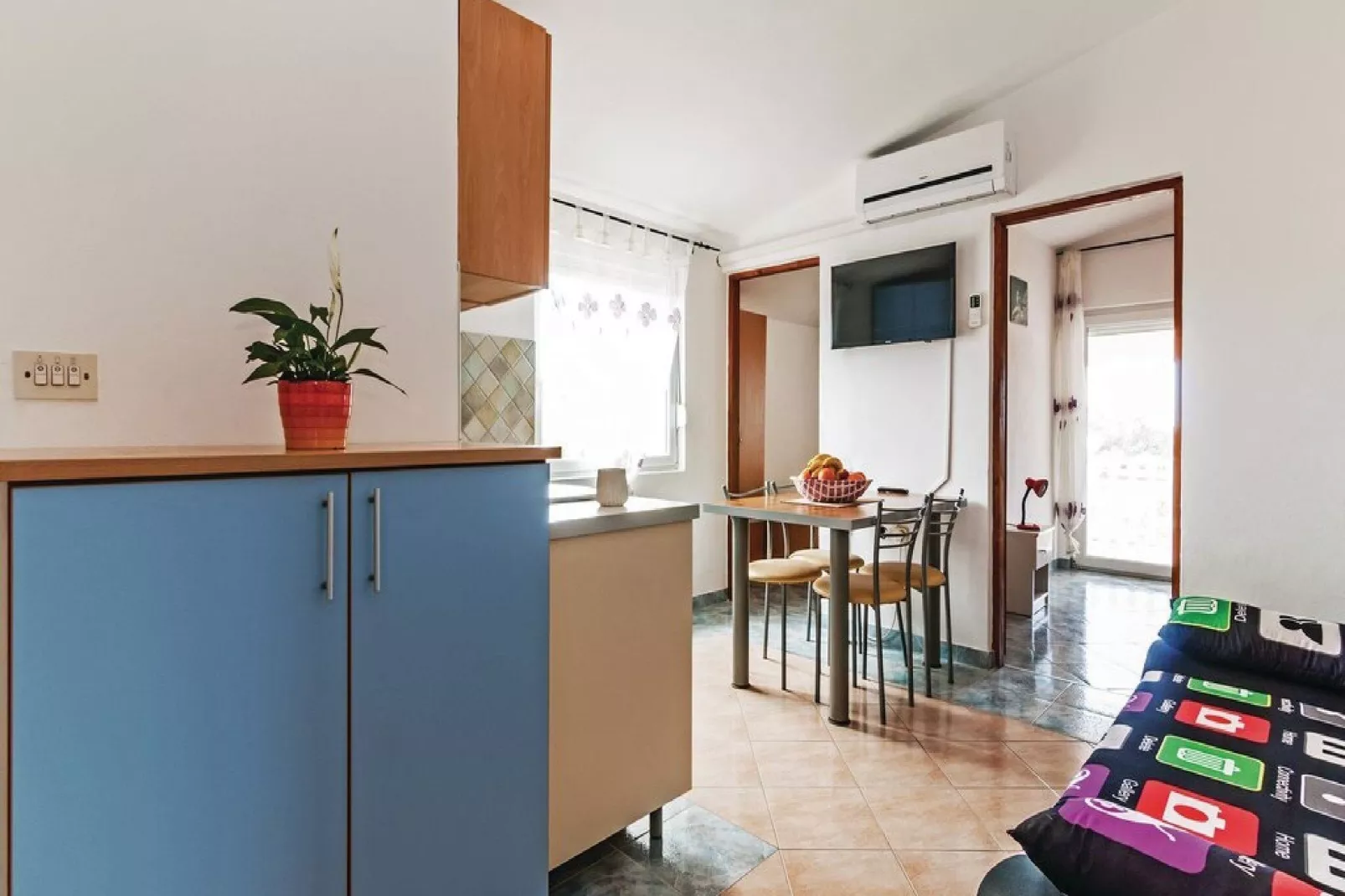 Apartments Hak - Two Bedroom Apartment with Terrace and Sea View (A3)-Indoor