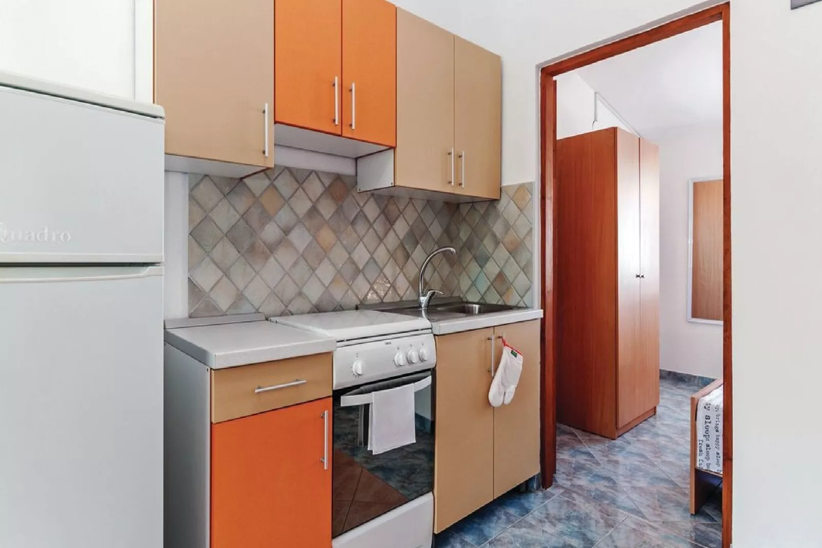 Apartments Hak - One Bedroom Apartment with Terrace and Sea view (A2)-Küche