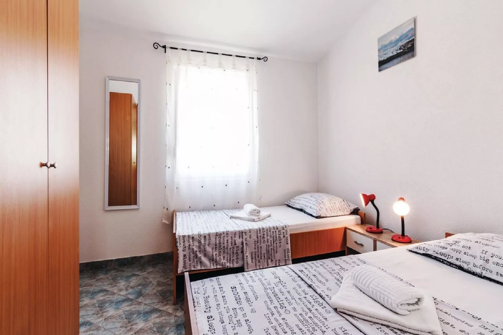 Apartments Hak - One Bedroom Apartment with Terrace and Sea view (A2)-Schlafzimmer