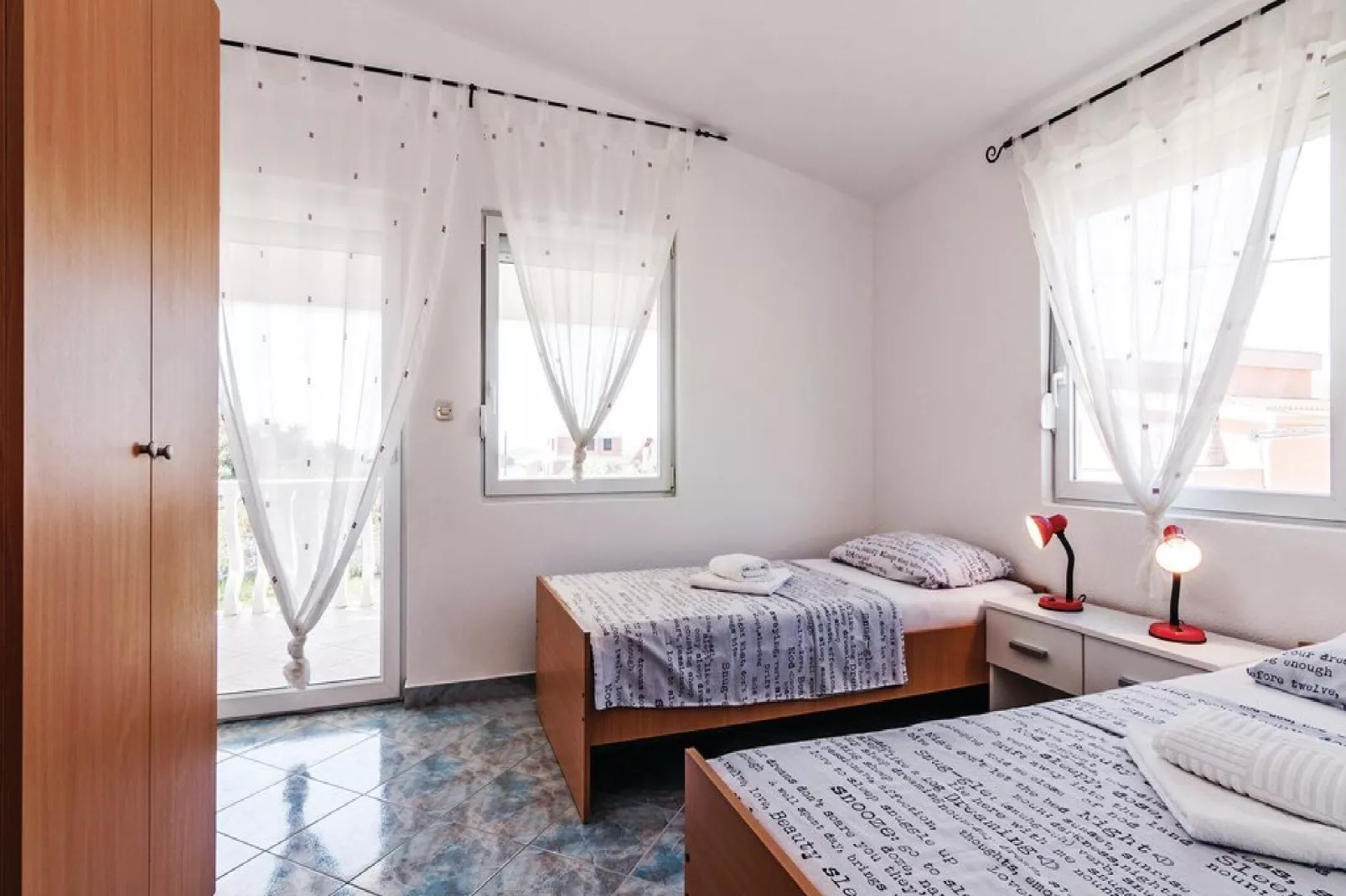 Apartments Hak - One Bedroom Apartment with Balcony  (A1)-Schlafzimmer