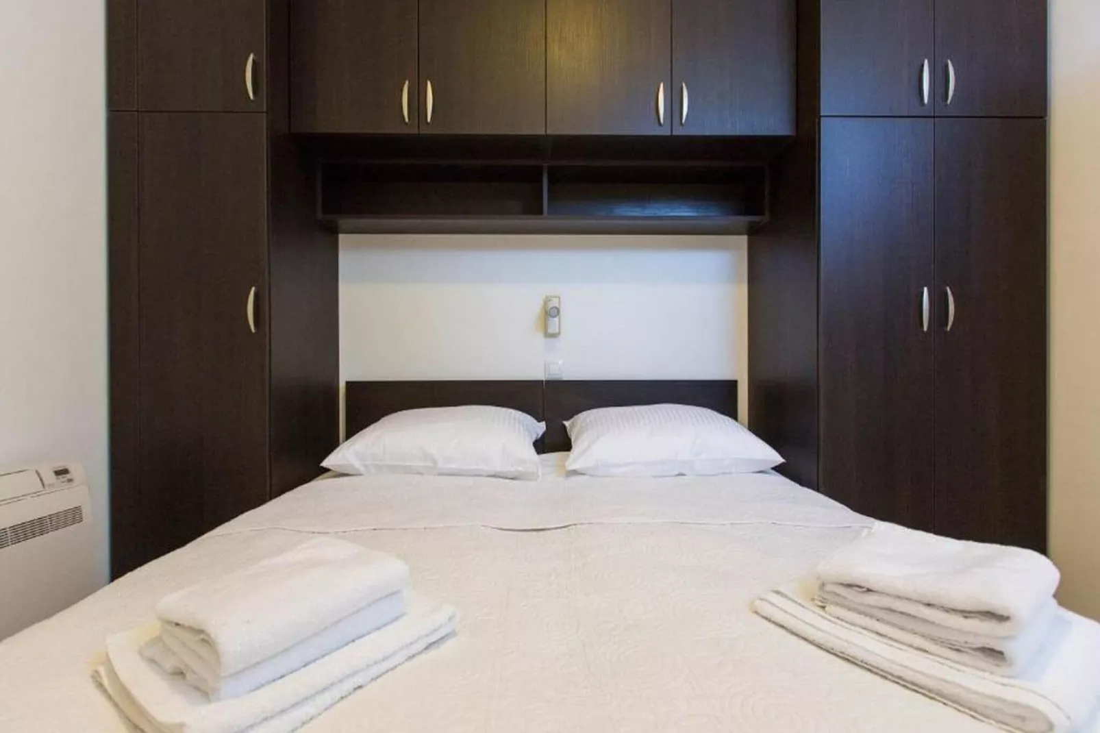 4B Apartments - One Bedroom Apartment A2-Bedroom