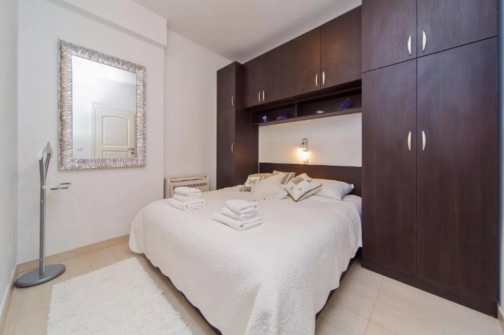 4B Apartments - One Bedroom Apartment A2-Bedroom