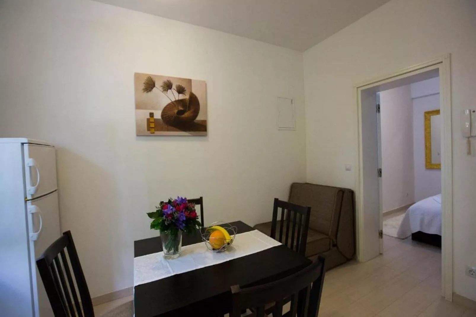 4B Apartments - One Bedroom Apartment A2-Indoor