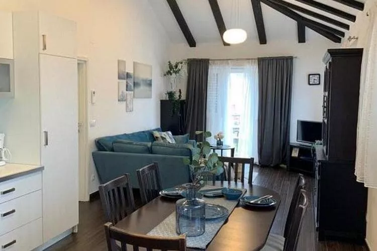 4B Apartments - One Bedroom Apartment with Terrace A3  (335974001)-Dining room